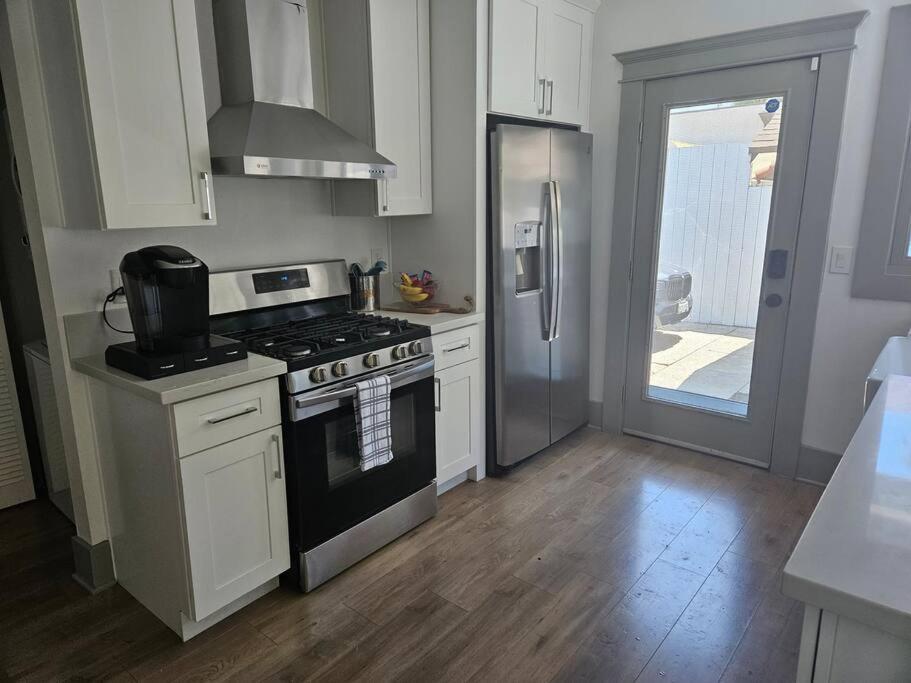 Entire Home In Historic Long Beach Close To Shops Екстериор снимка