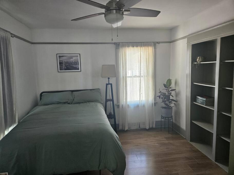 Entire Home In Historic Long Beach Close To Shops Екстериор снимка