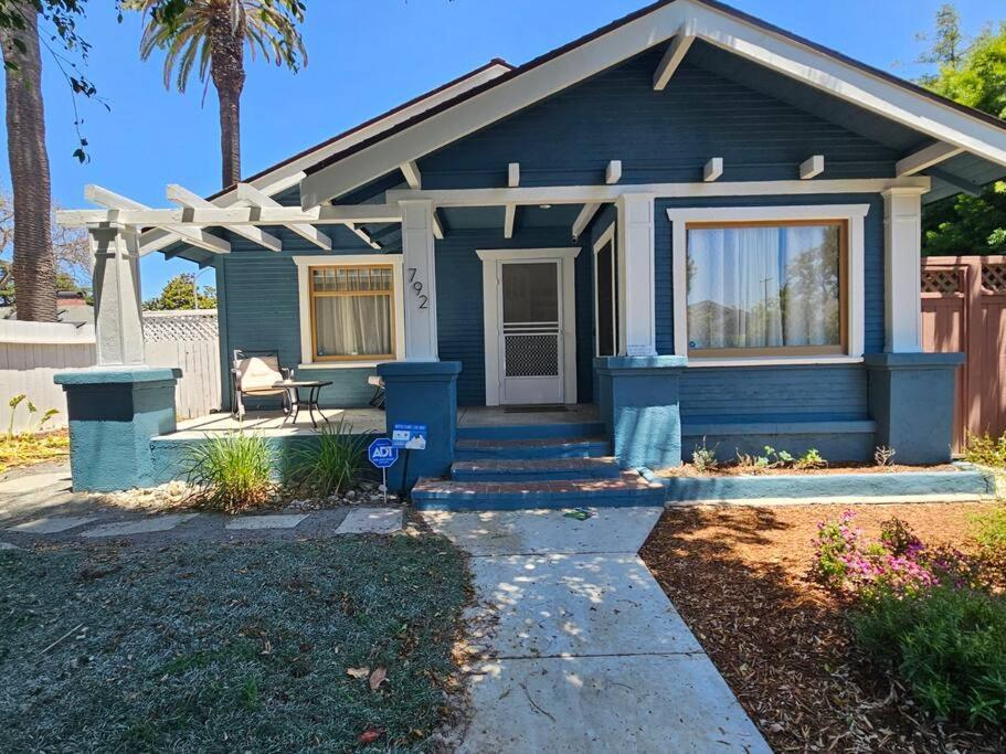 Entire Home In Historic Long Beach Close To Shops Екстериор снимка